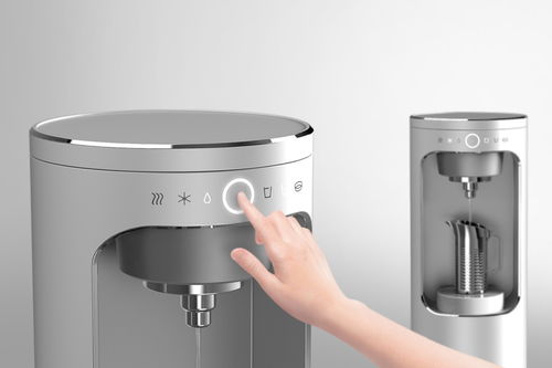 喝水也能很有愛